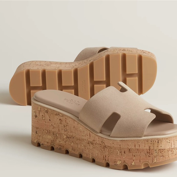 Hermes Shoes - EUC 🧡🧡 Hermes EZE 30 platform -size 40